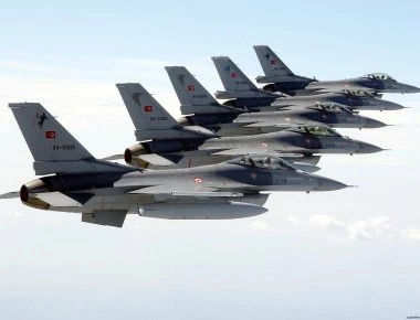 Χαμός στο Αιγαίο: 44 παραβιάσεις του EEX από τουρκικά μαχητικά
